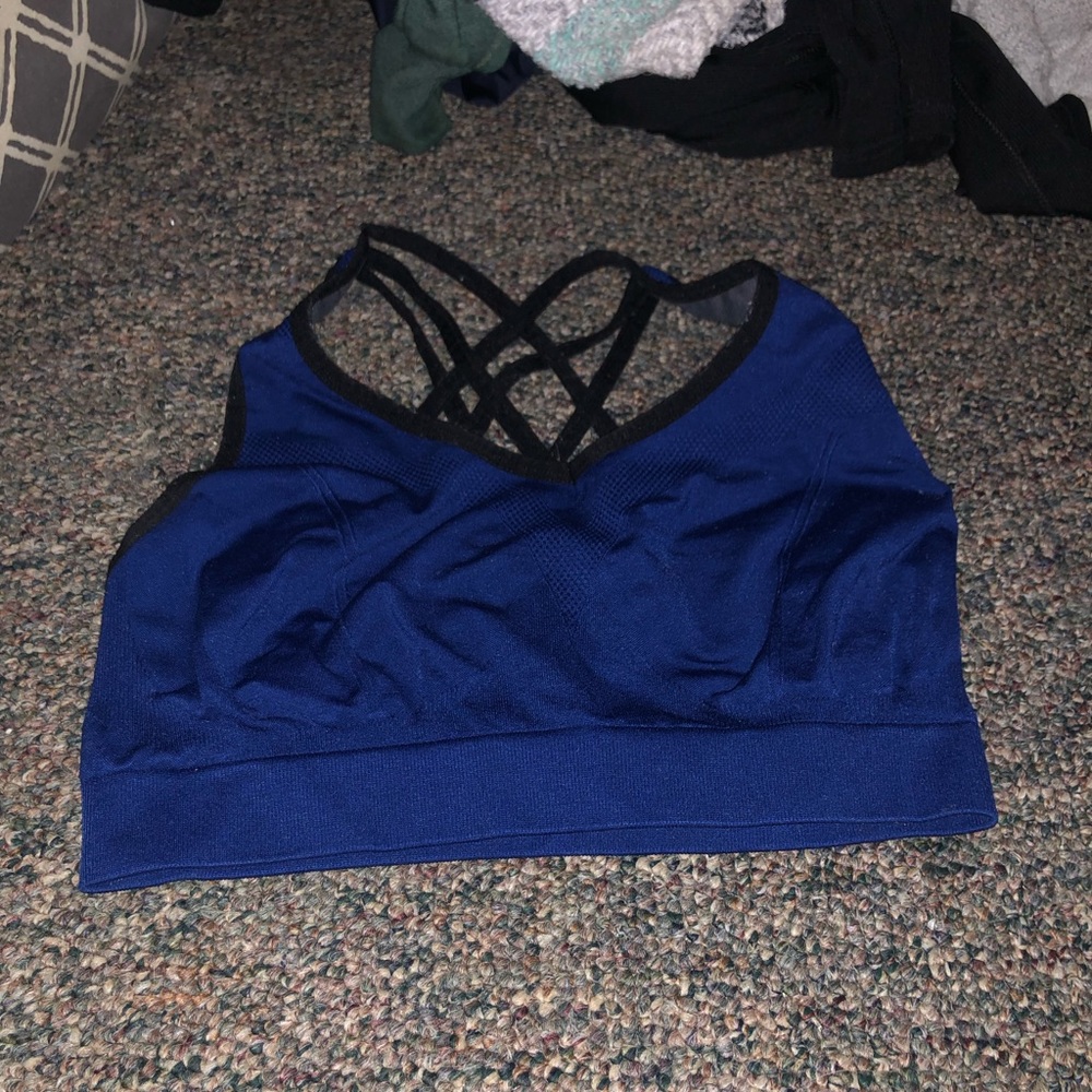 women’s sports bra